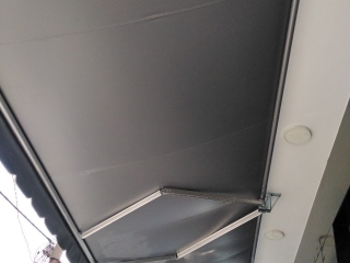 Thẩm mỹ và tiện nghi với mái thả trong không gian sống ngoài trời